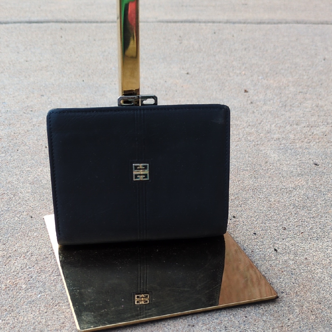 Givenchy Vintage Black Leather Compact Bifold Wallet With Kisslock